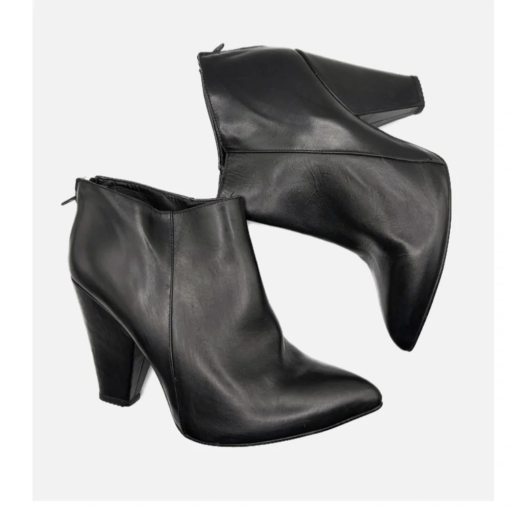 Zara‎ Pointed Toe Faux Leather Booties